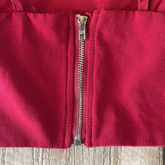 SHEIN RED MINI TOP, SMALL - Picture 3 of 11